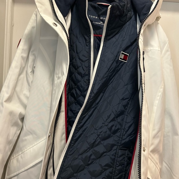 Tommy Hilfiger white and navy 3 in 1 jacket NWT size M - Picture 6 of 7